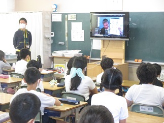全校朝会1
