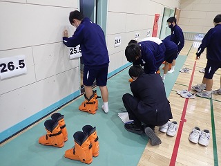 ブーツを合わせる