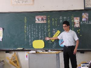 ４