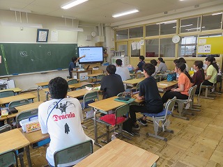 若手研修の様子